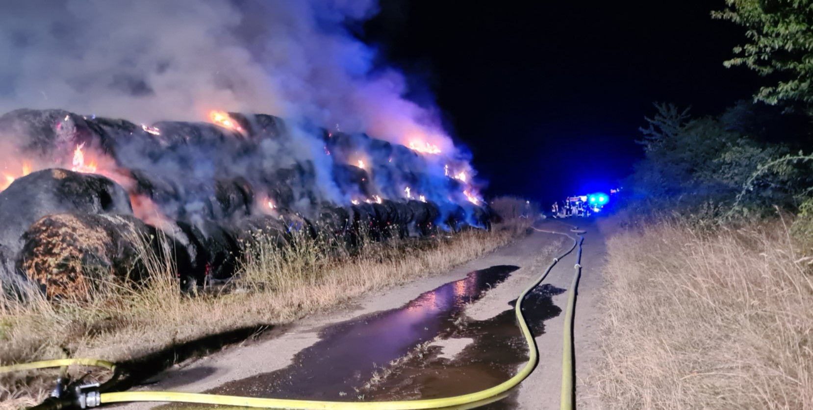 Read more about the article Einsatz: Brandeinsatz, Brennen Heuballen, Rückershausen